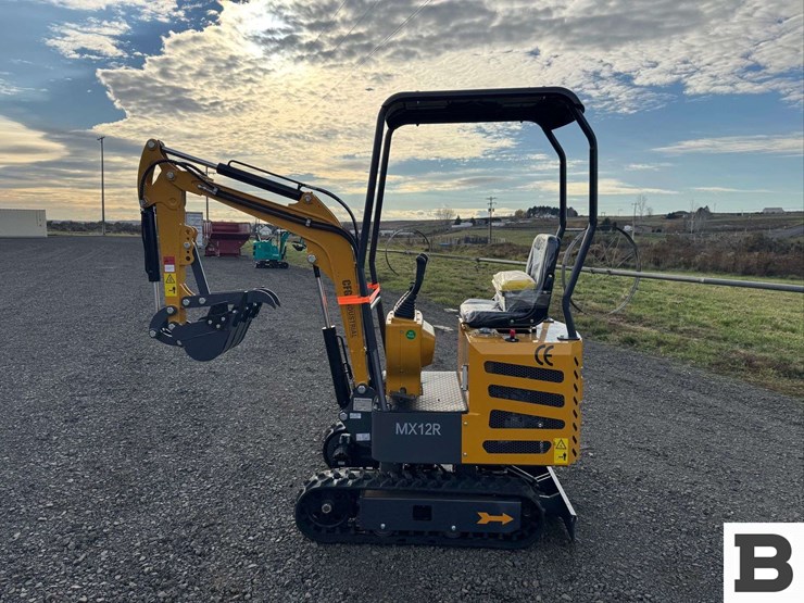 2025-cfg-industrial-mx12r-mini-excavator-image-3
