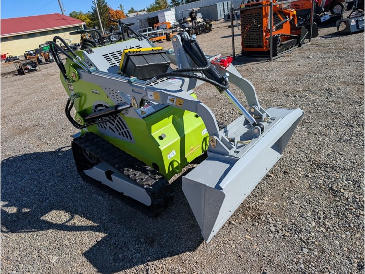landhero-ldh-t460-mini-skid-steer-image-1
