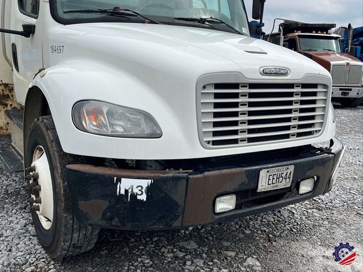 2017-freightliner-m2-s/a-tank-truck-image-15