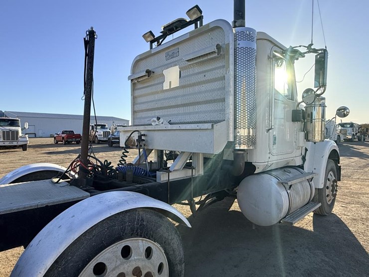 #1980-•-2008-international-eagle-day-cab-truck-tractor-image-21