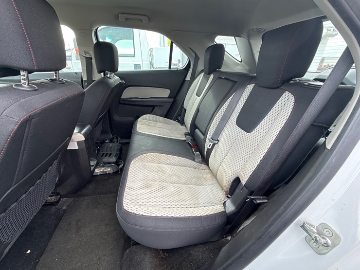 2015-chevrolet-equinox-image-11