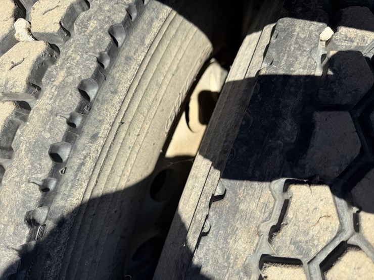 #1952-•-2008-international-eagle-day-cab-truck-tractor-image-77