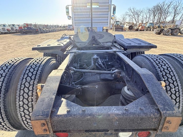 #1972-•-2008-international-eagle-day-cab-truck-tractor-image-18