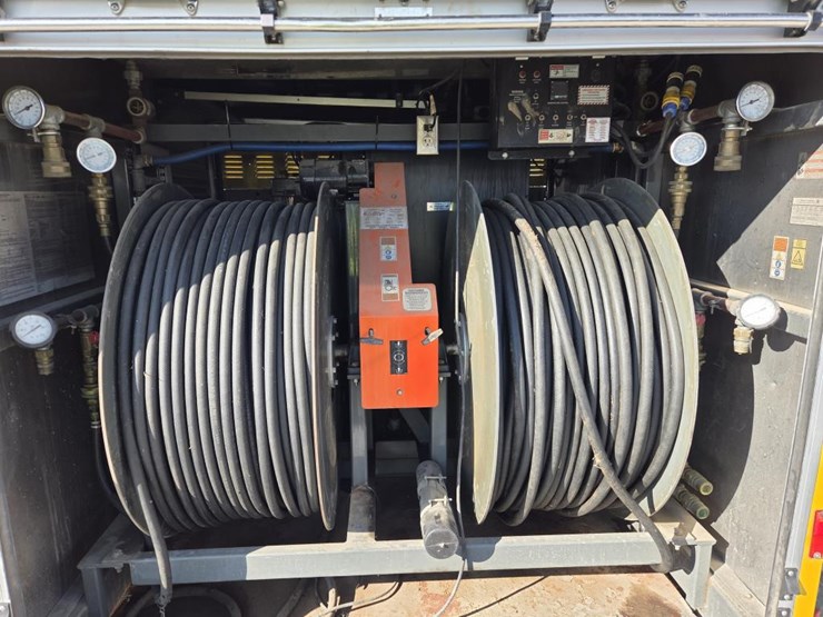 2012-wacker-neuson-e3000-image-38