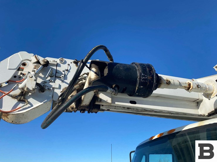 2011-international-durastar-4300-image-13