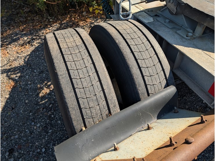 2014-great-dane-trailer-image-3