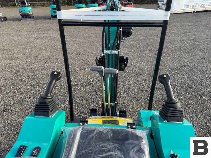 2025-cfg-industrial-h15r-mini-excavator-image-26