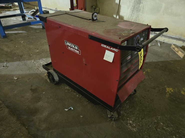#3465-•-lincoln-electric-idealarc-dc655-welder-image-2