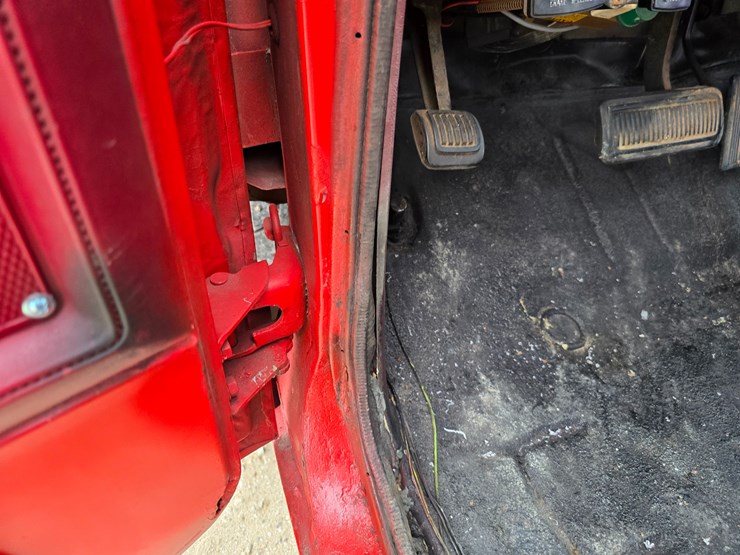 1986-dodge-ram-charger-image-78