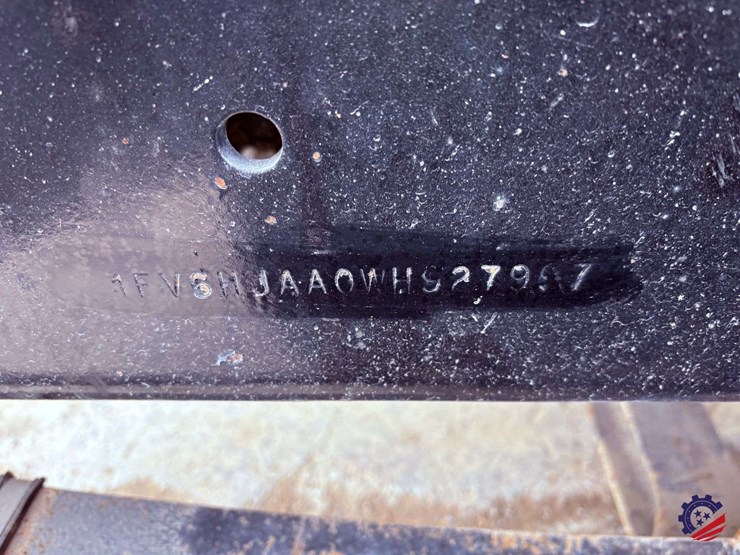 1998-freightliner-fl70-image-61