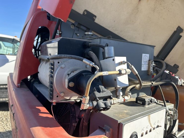 2017-skyjack-sj45t-image-57