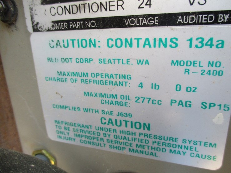 (2)-r-2400-red-dot-military-vehicle-a/c-kits-image-7