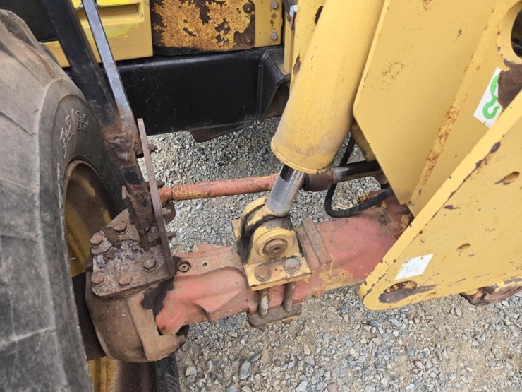 caterpillar-th83-image-21