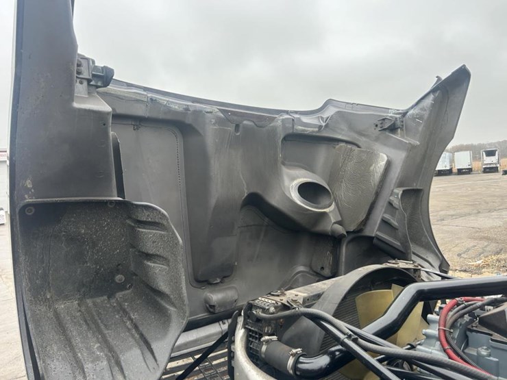 #1675-•-2016-freightliner-harrison-glider-kit-day-cab-truc-image-66