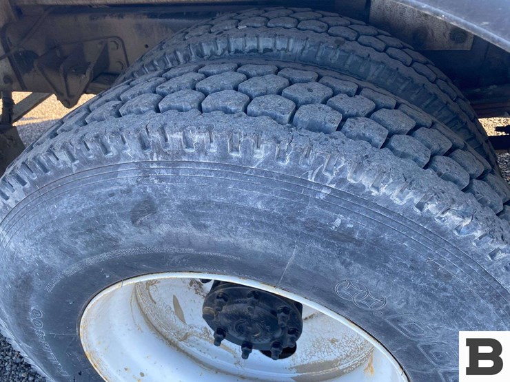 2011-international-durastar-4300-image-36