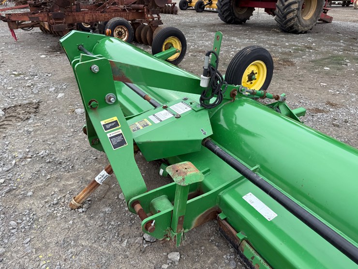 john-deere-520-image-15