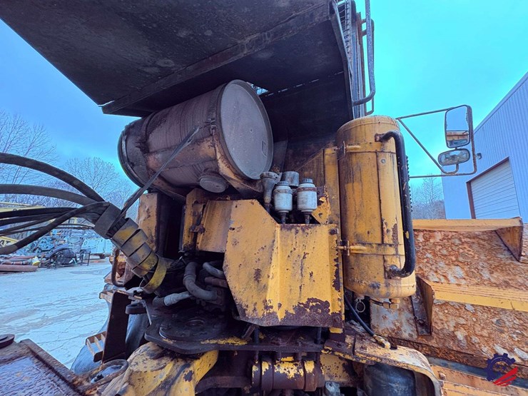 1995-volvo-a30-image-54