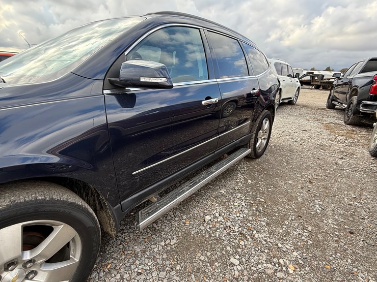 2015-chevrolet-traverse-image-13