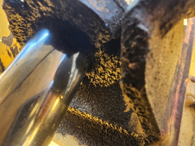 caterpillar-574-image-63