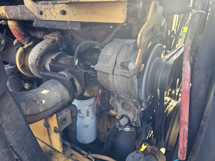 caterpillar-574-image-26