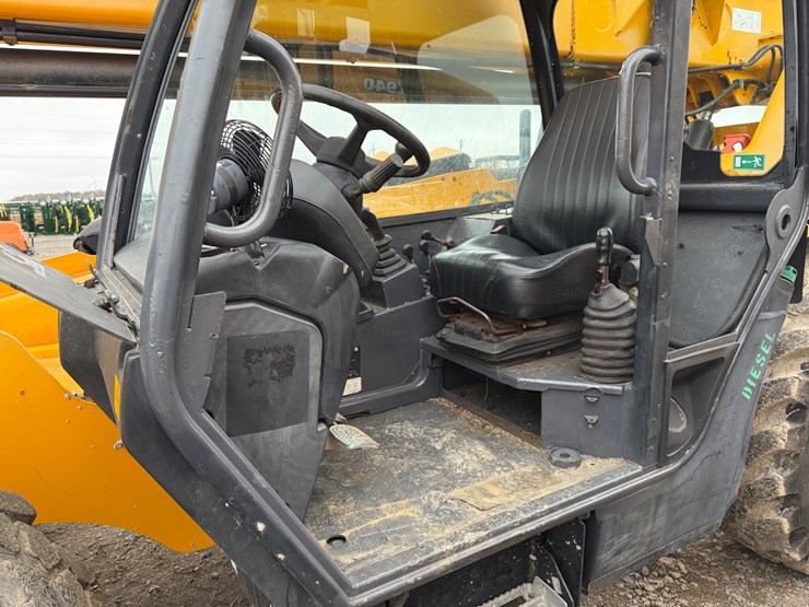 2018-jcb-509-42-image-23