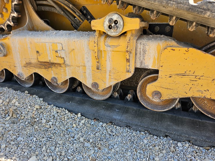 2023-caterpillar-299d3-image-72