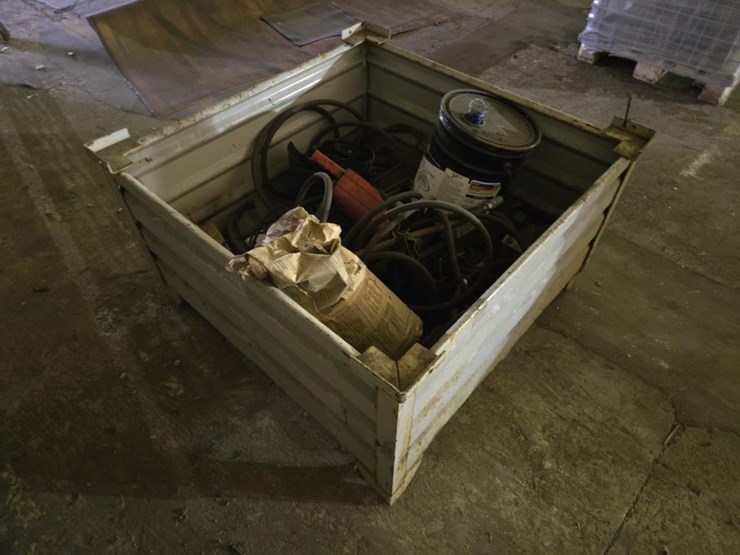 #3471-•-crate-of-welding-supplies-and-misc.-items-image-3