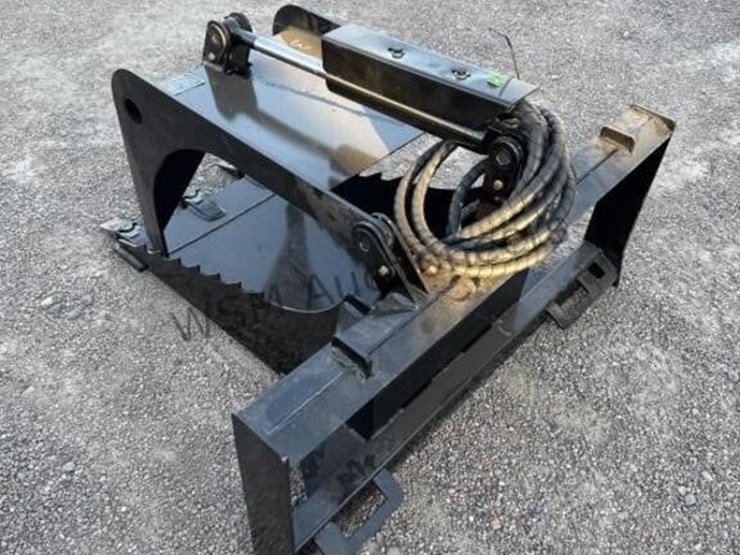 2025-giyi-sgb20-stump-bucket-for-skid-steer-image-3