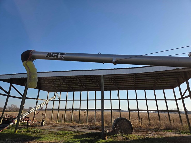 agi-mayrath-hx2-10"x63'-swing-away-auger-image-24