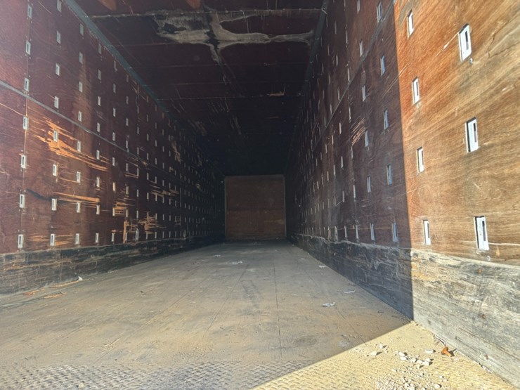 2002-utility-van-image-10