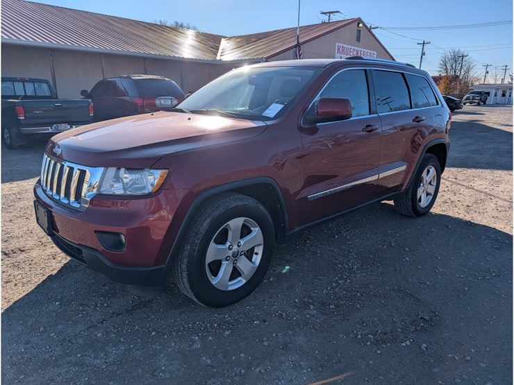 2013-jeep-grand-cherokee-image-1