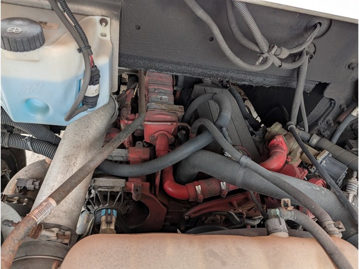 2017-freightliner-mt55-image-11