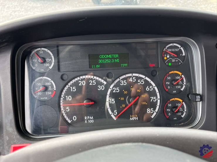 2017-freightliner-m2-s/a-tank-truck-image-74