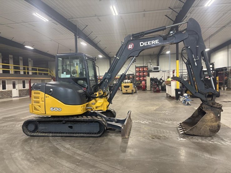 deere-60d-image-4