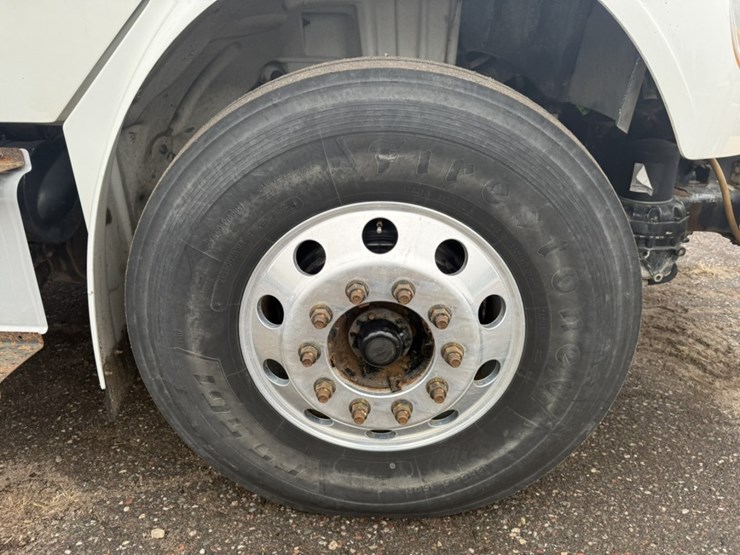 #2000-•-2014-freightliner-altec-digger-derrick-image-97