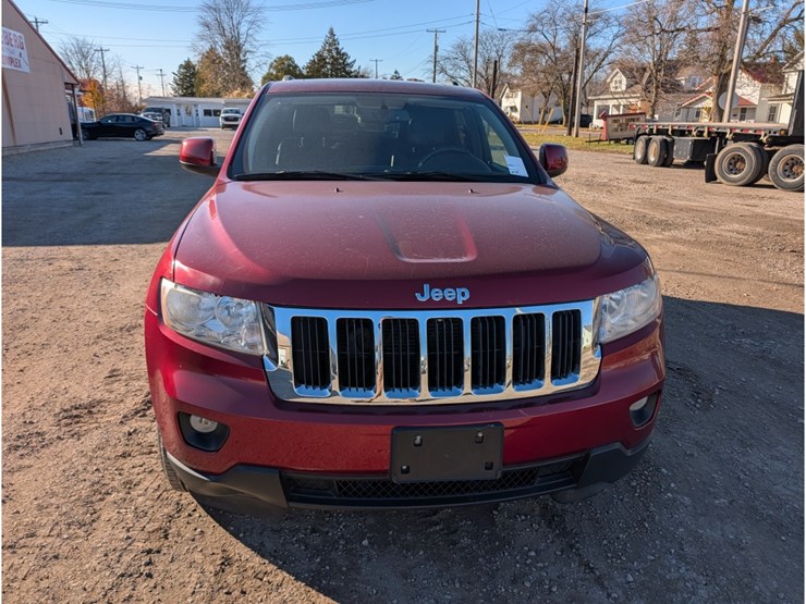 2013-jeep-grand-cherokee-image-2