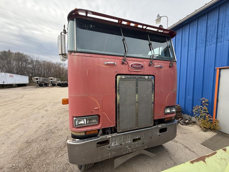 #1193-•-1984-peterbilt-cab-over-truck-tractor-image-3