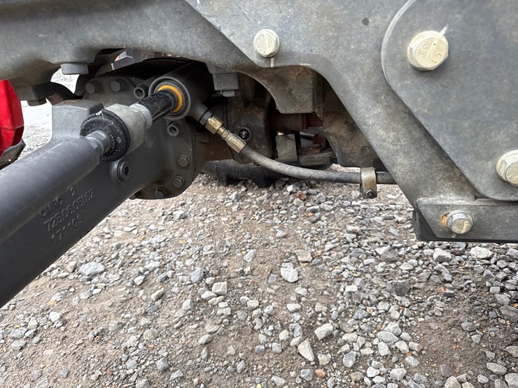 massey-ferguson-4709-image-41