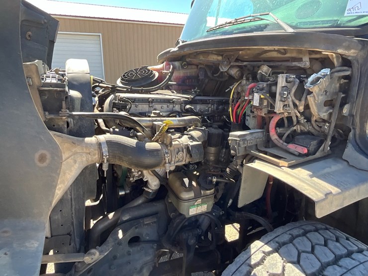 2013-freightliner-sd114-material-crane-image-21