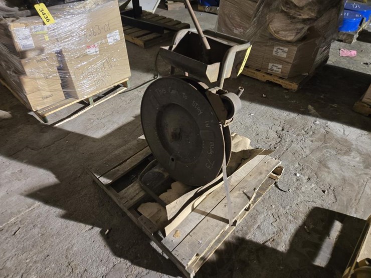 #3437-•-banding-cart-w/-tools-image-2