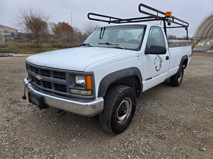 1997-chevrolet-k2500-image-1