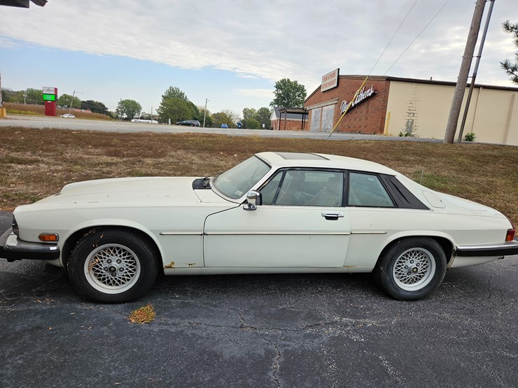 #21242-•-1990-jaguar-xjs-passenger-car-image-3