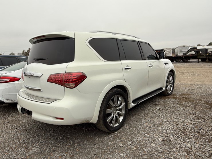 2012-infiniti-qx56-image-6