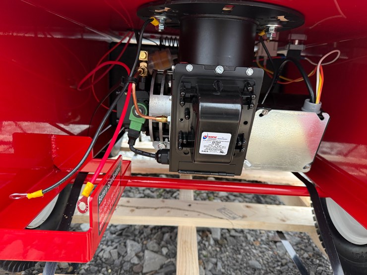 #4-•-unused-magnum-4000-series-hot-water-pressure-washer-inv#33543-image-16