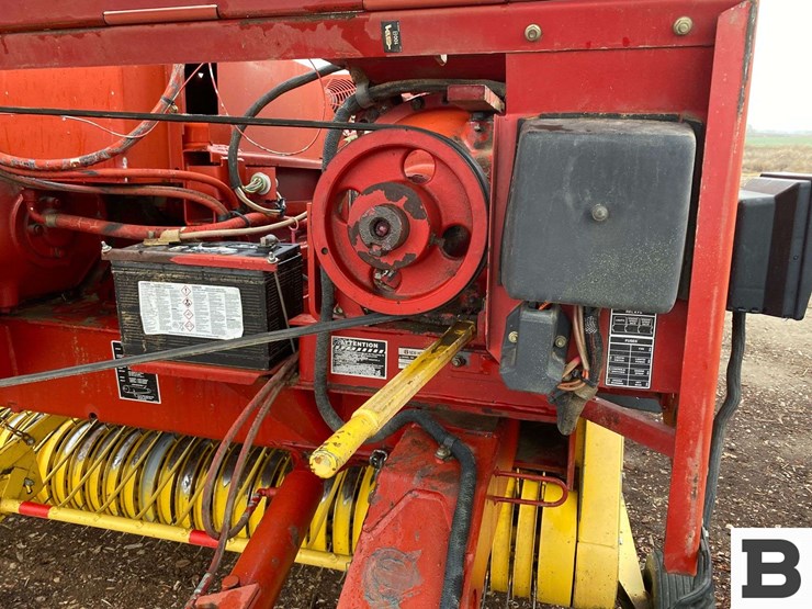 2002-new-holland-bb900-image-10