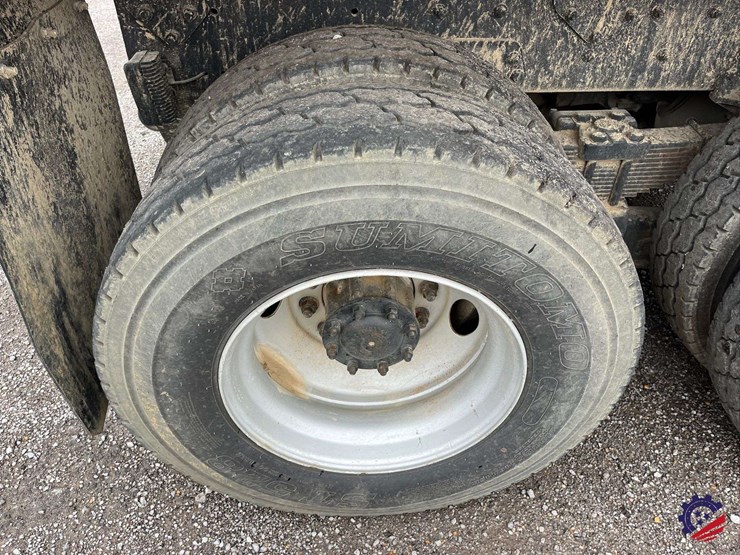 2008-sterling-l7500-image-13