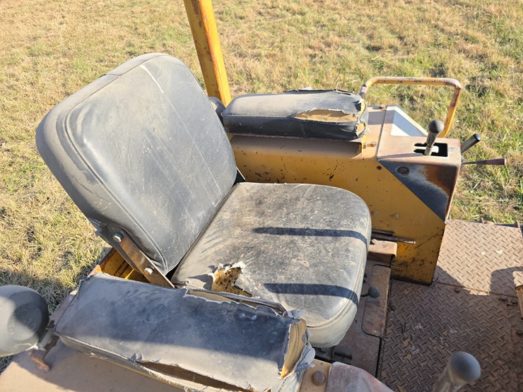 komatsu-d37p-2-image-80