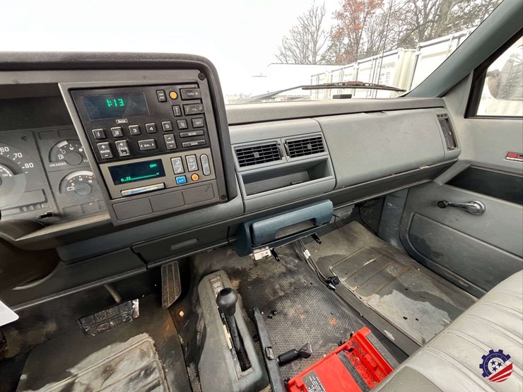 1990-gmc-sierra-pickup-truck-image-57