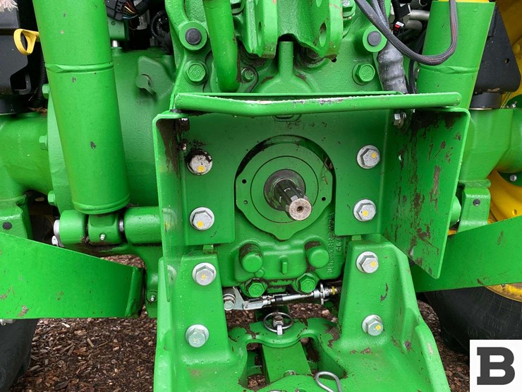 2018-john-deere-5090m-image-28