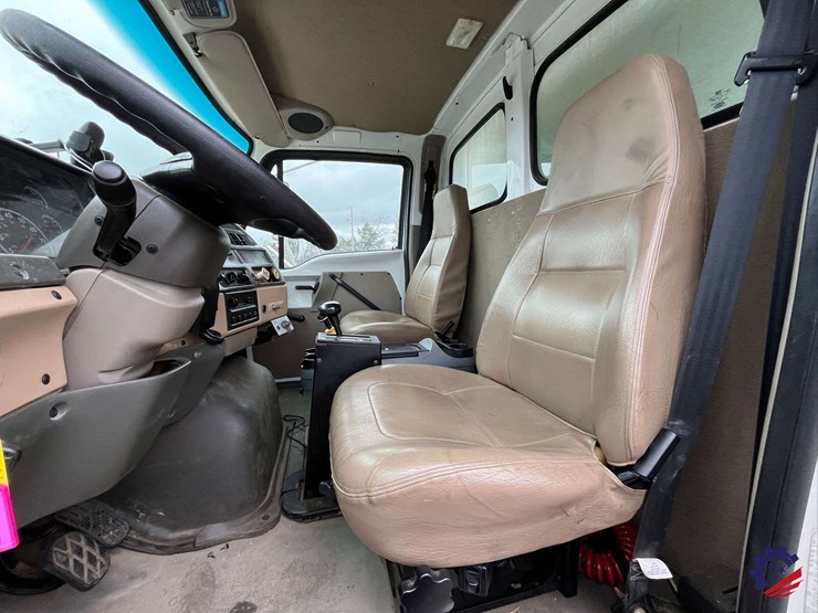 2008-sterling-l7500-image-56